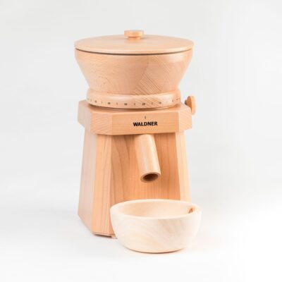 Alternative view of Waldner Silence, Buche lackiert