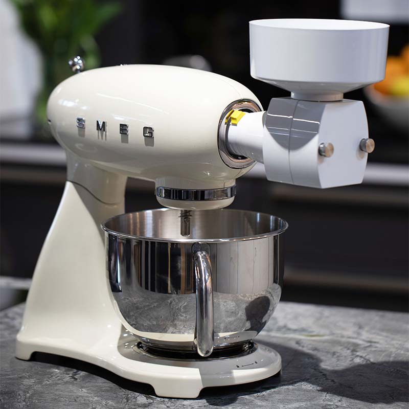 Flockenbar-Vorsatz-SMEG-2-480860 Flockenbar-Vorsatz für SMEG Küchenmaschine