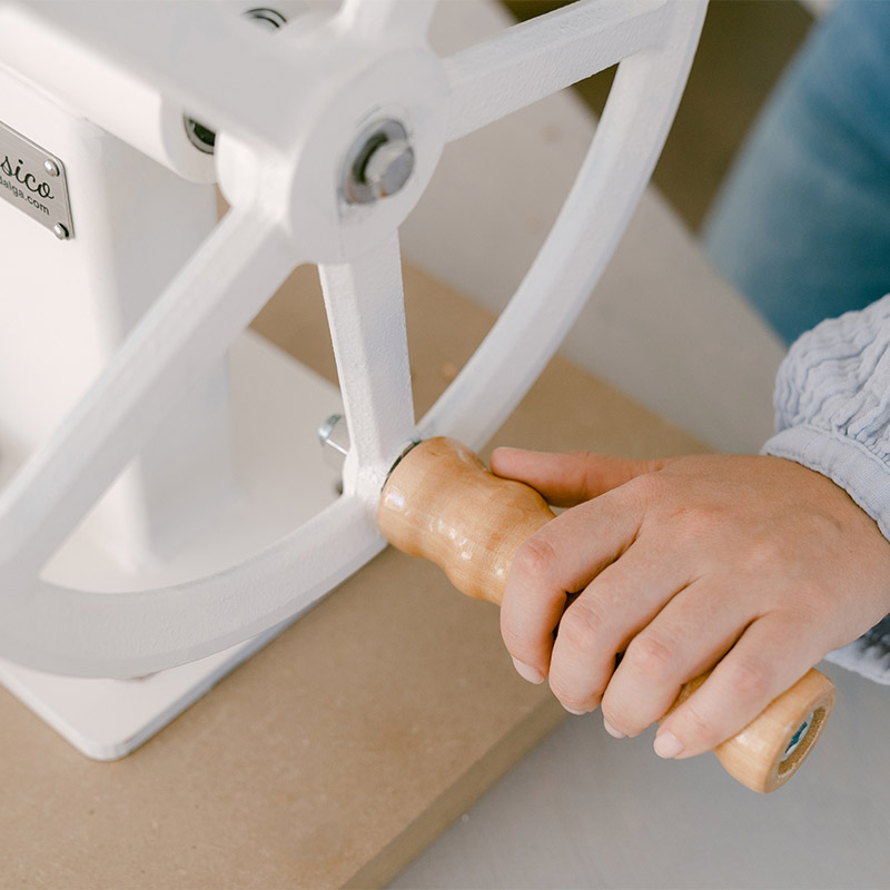 Madalga-Grain-Mill-Getreidemuehle-4-MA-MM01 Madalga Handmühle Getreidemühle Classico