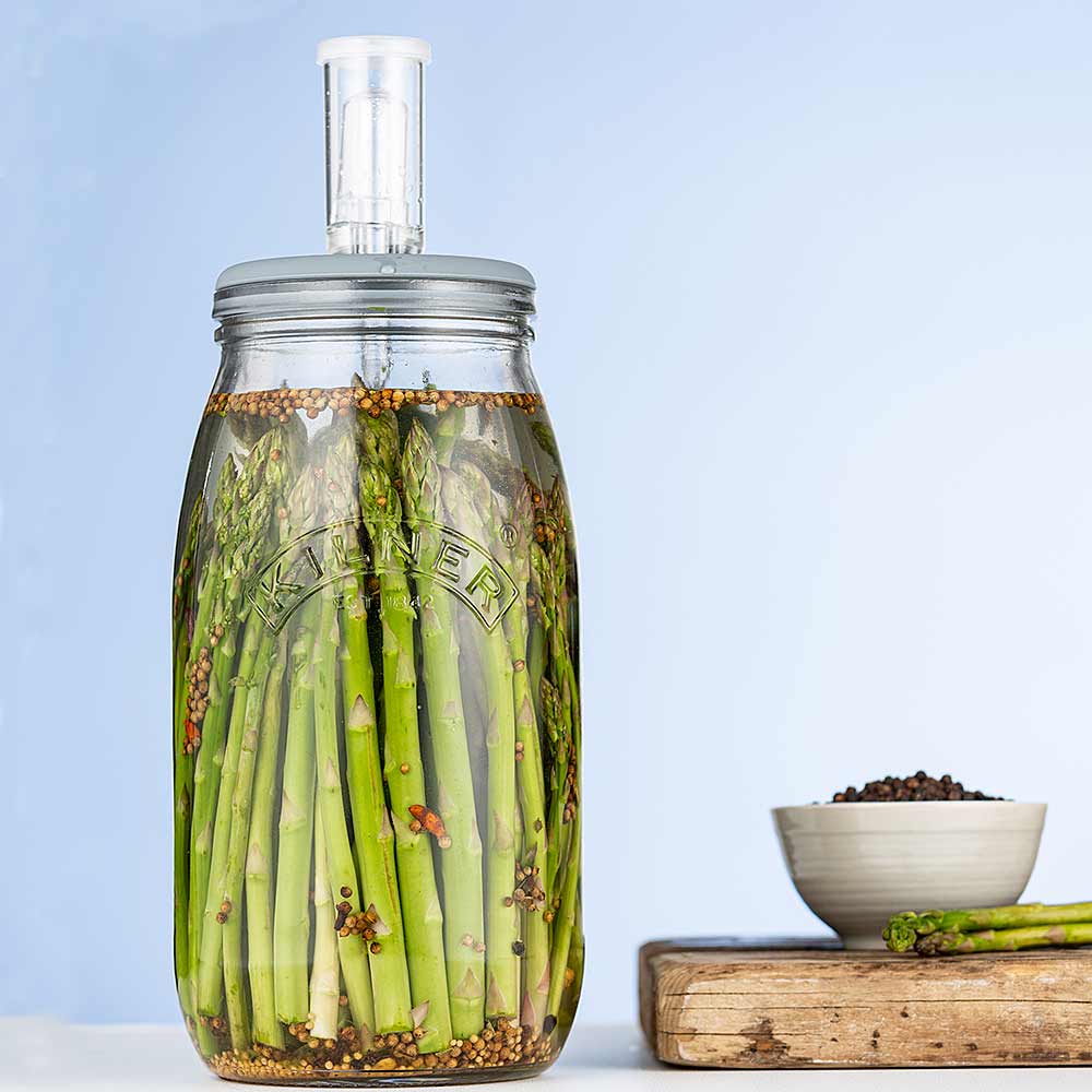 Kilner-Fermentier-Set-groß-6-331701 Asparagus fermented in a jar Kilner