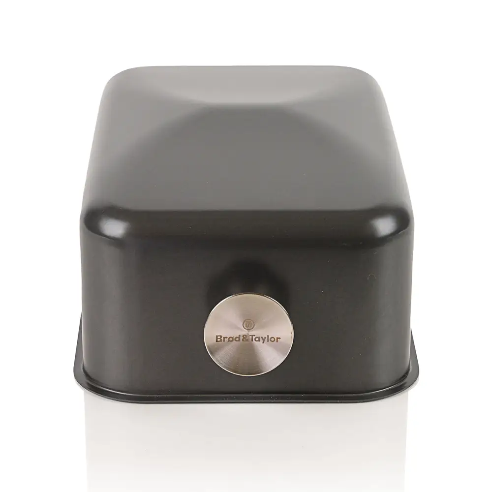 Baking Shell Batard from Brod & Taylor